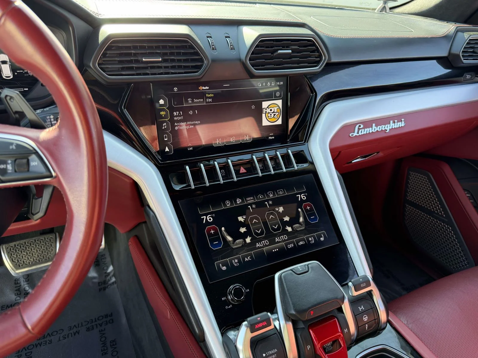 Used 2022 Blue Lamborghini Base image 27