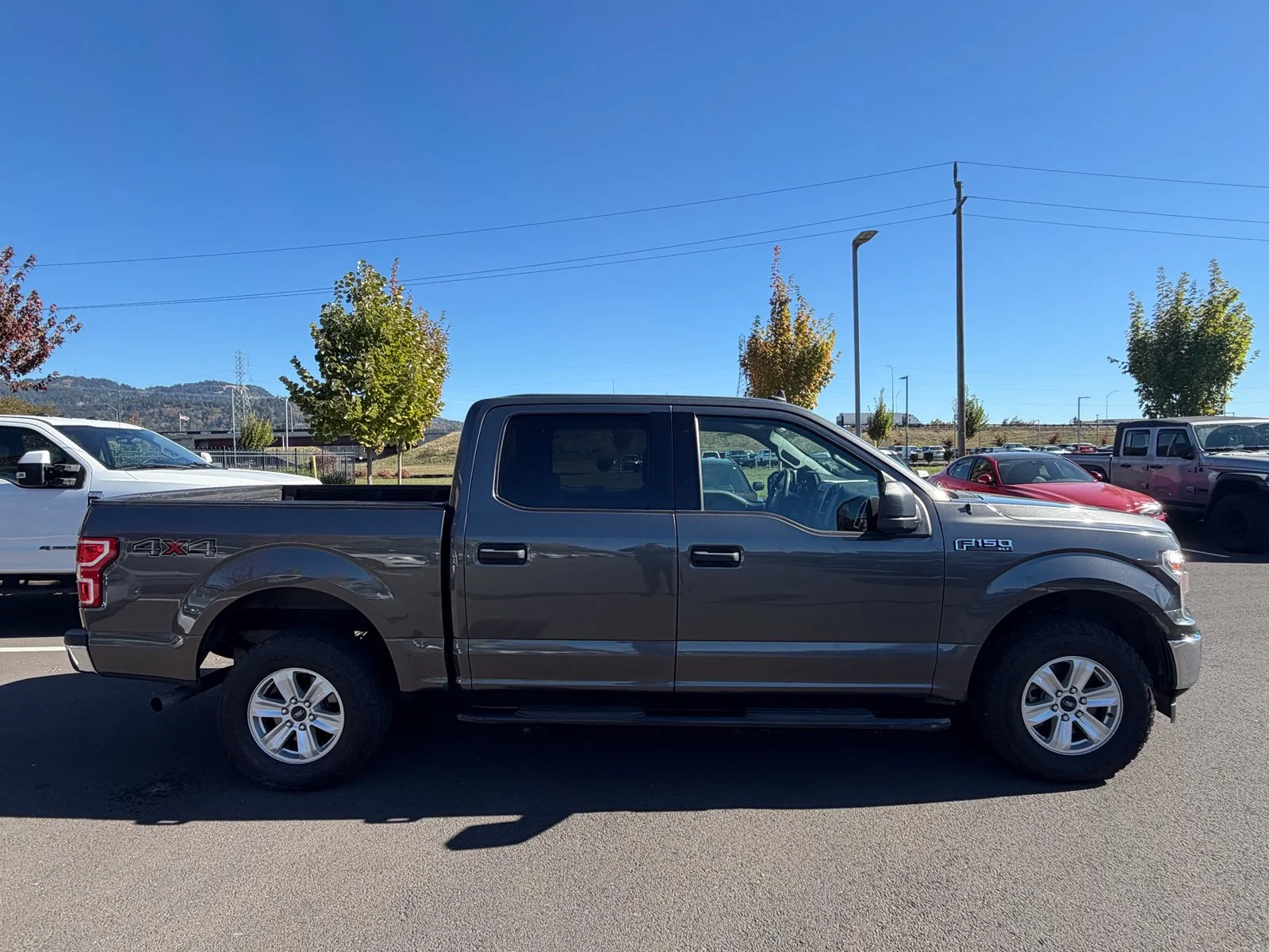Used 2019 Gray Ford XLT image 6