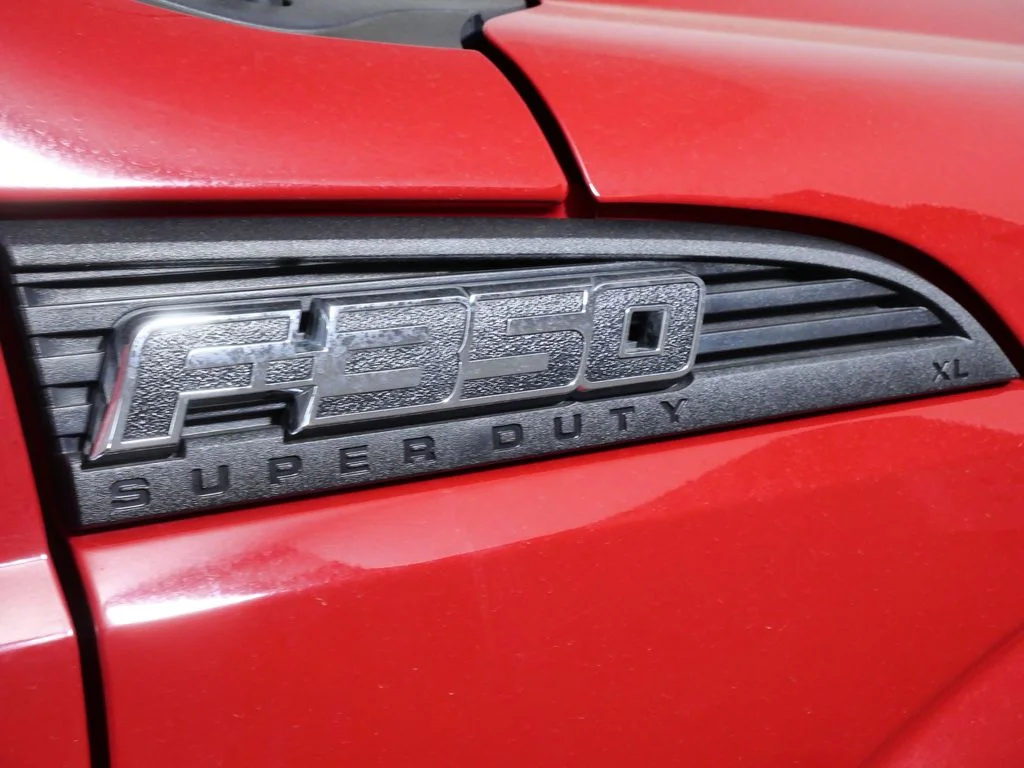 Used 2015 Red Ford XL image 9