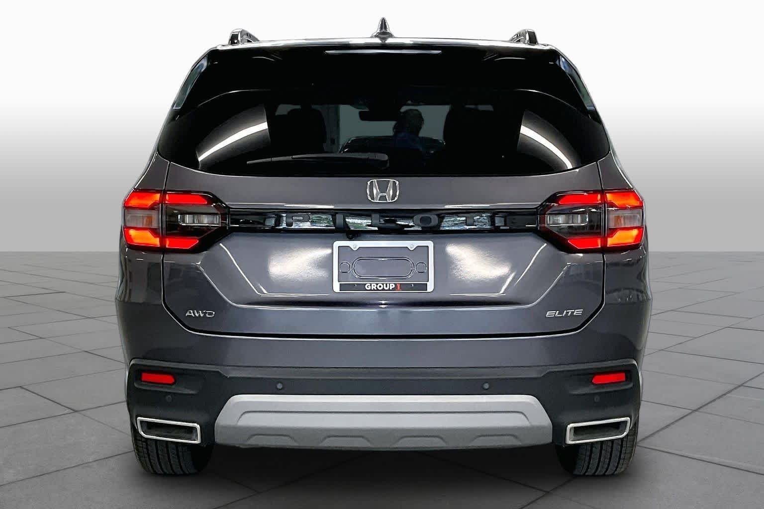 Used 2025 Modern Steel Metallic Honda Elite image 5