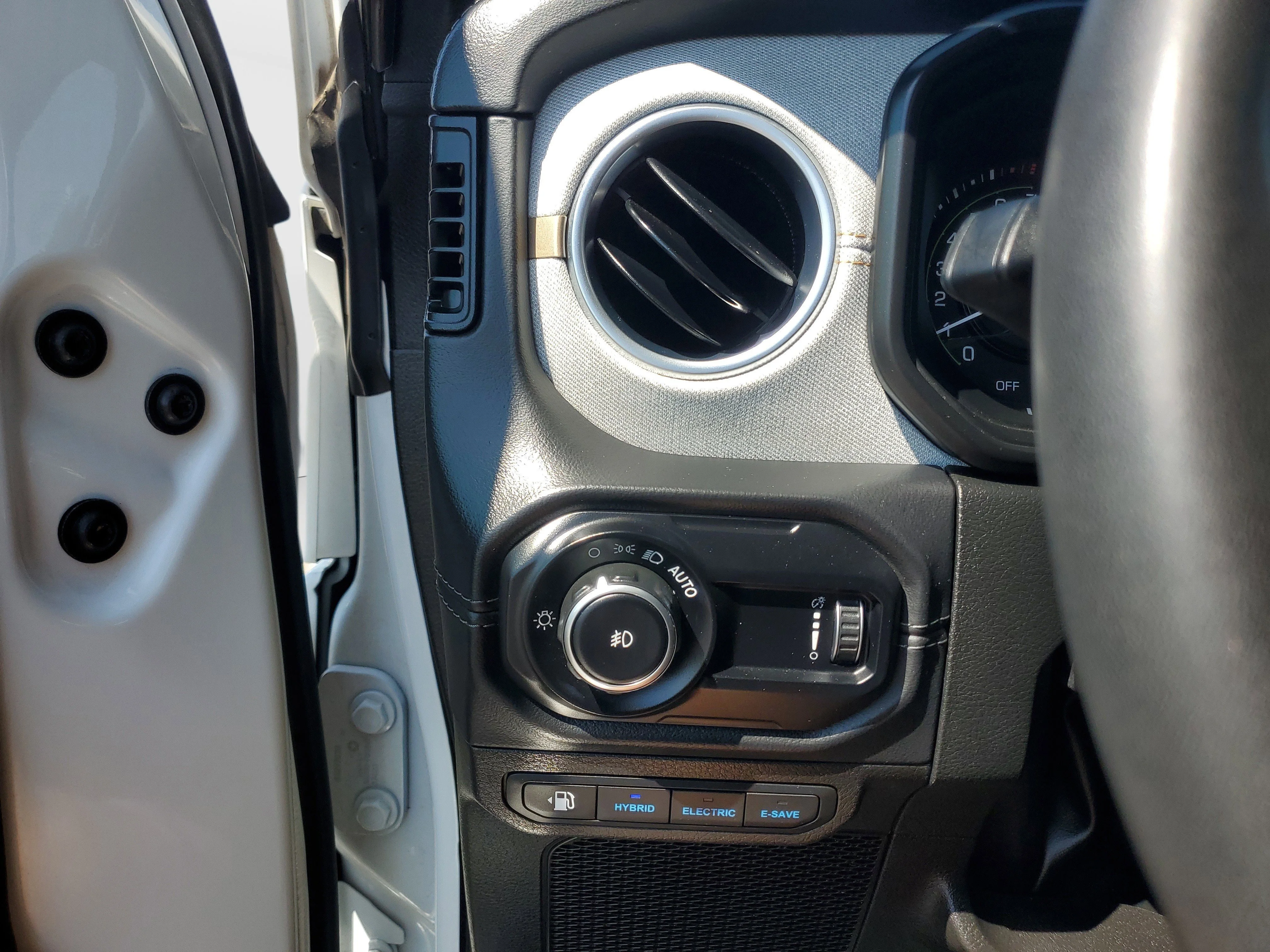 Used 2024 White Jeep Sahara 4xe image 25