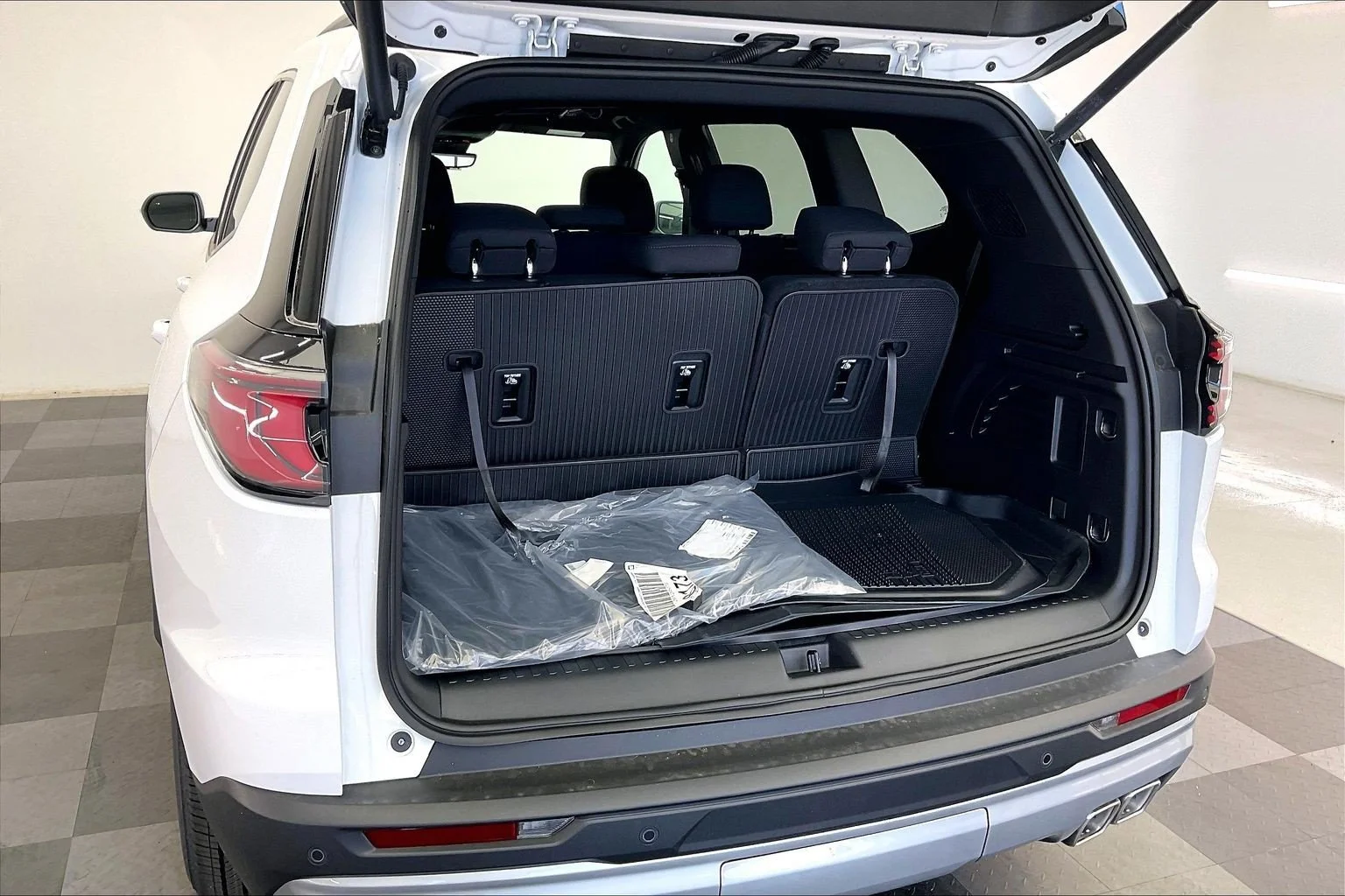 2026 GMC Acadia Elevation - Photo 11