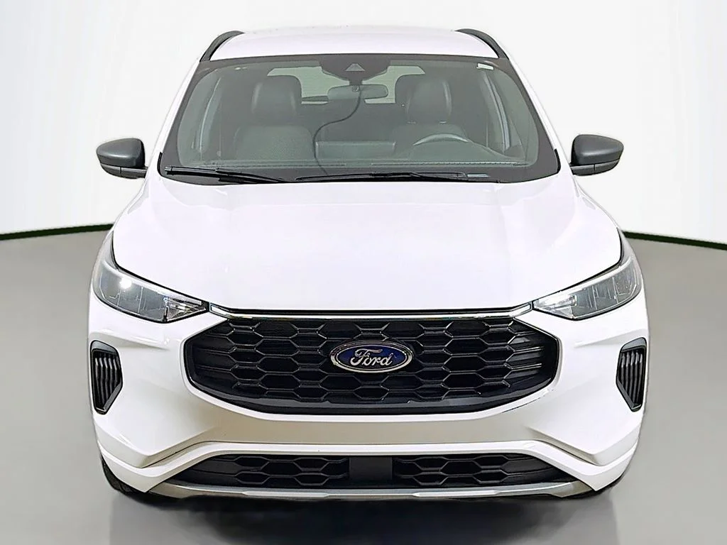 Certified Used 2023 Oxford White Ford ST-Line image 11