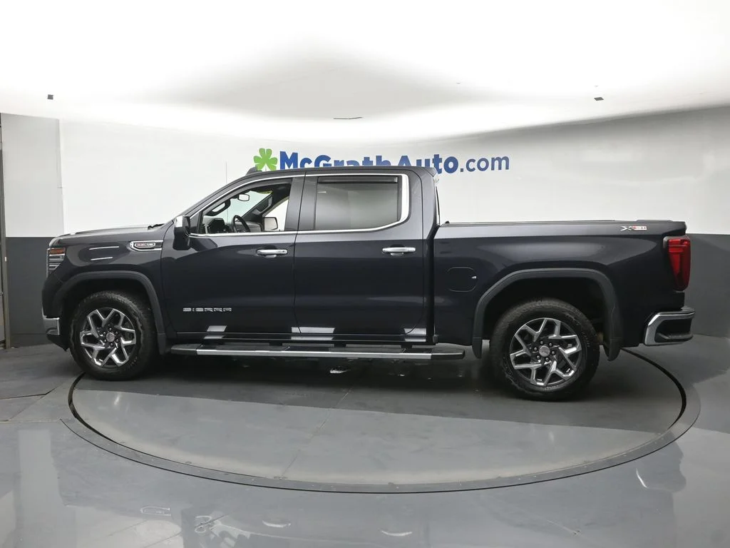 Used 2023 Silver GMC SLT image 24