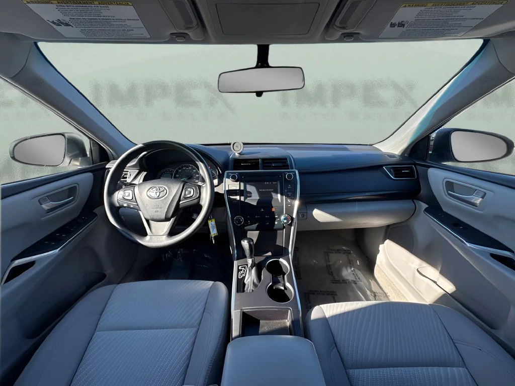 Used 2015 White Toyota LE image 11