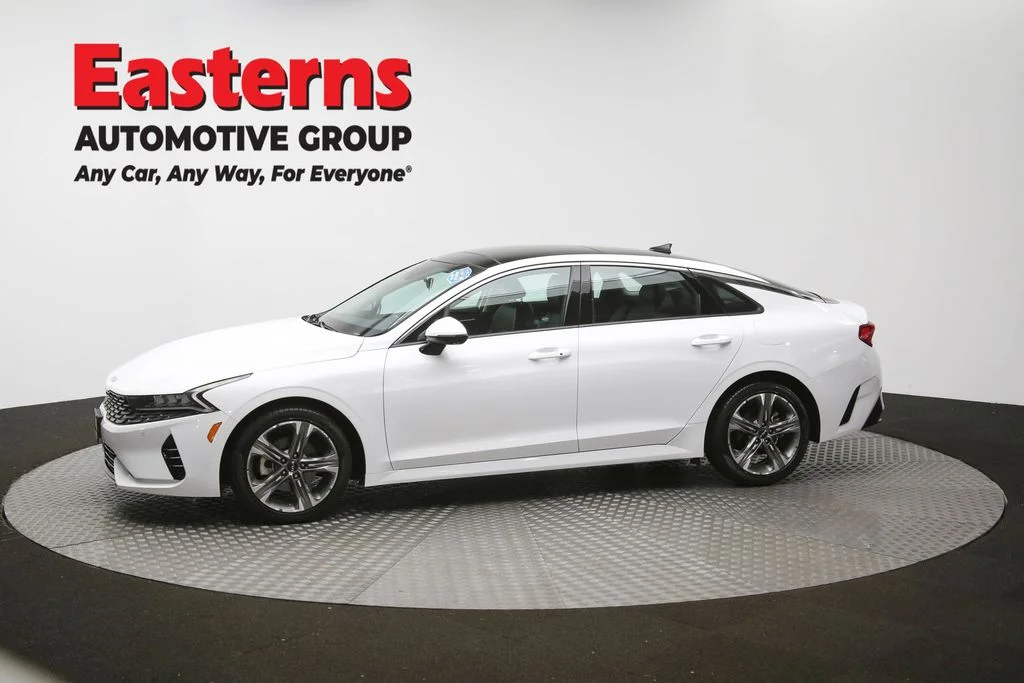 Used 2022 White Kia EX image 58