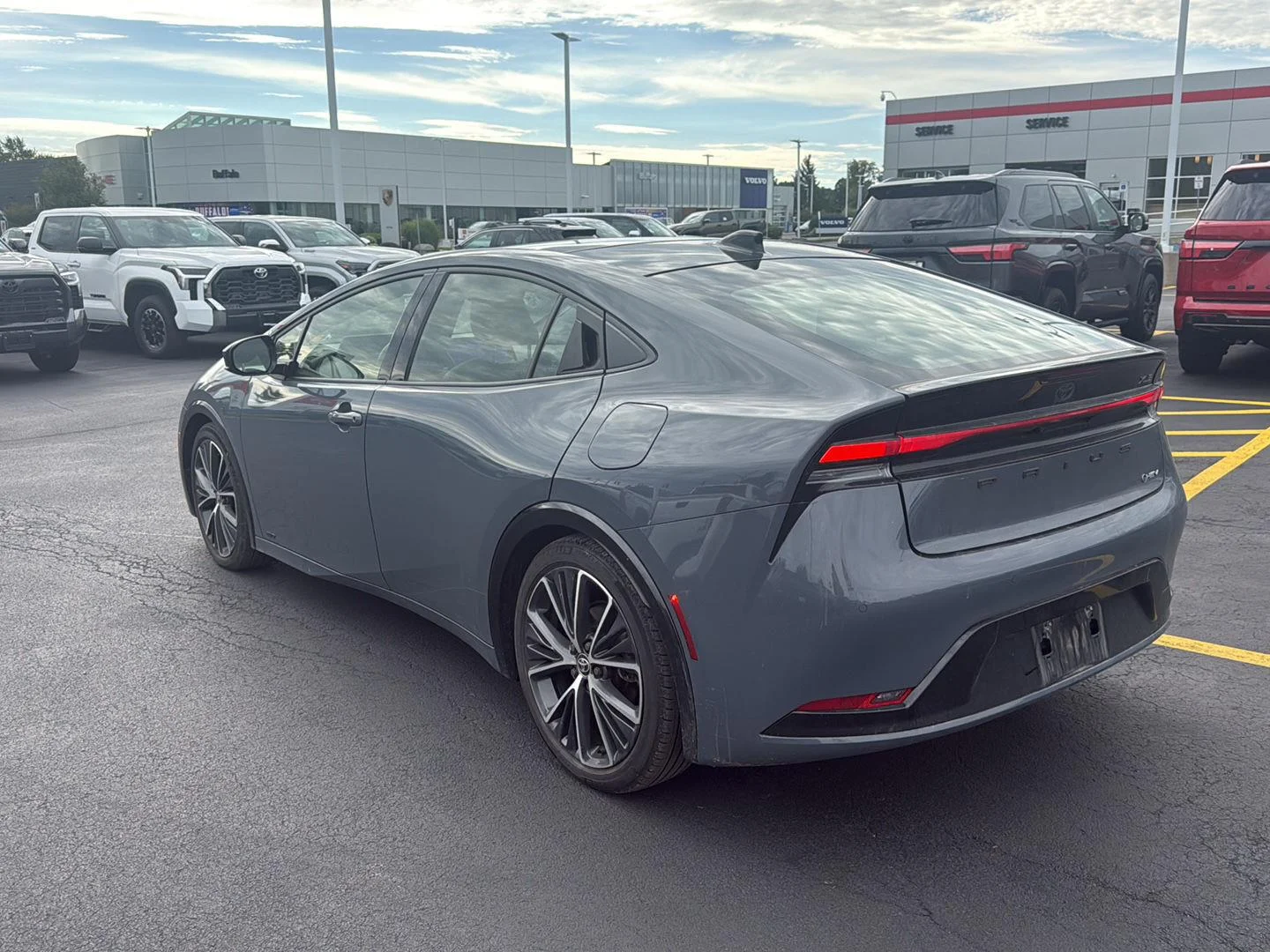 Used 2023 Guardian Gray Toyota XLE image 5