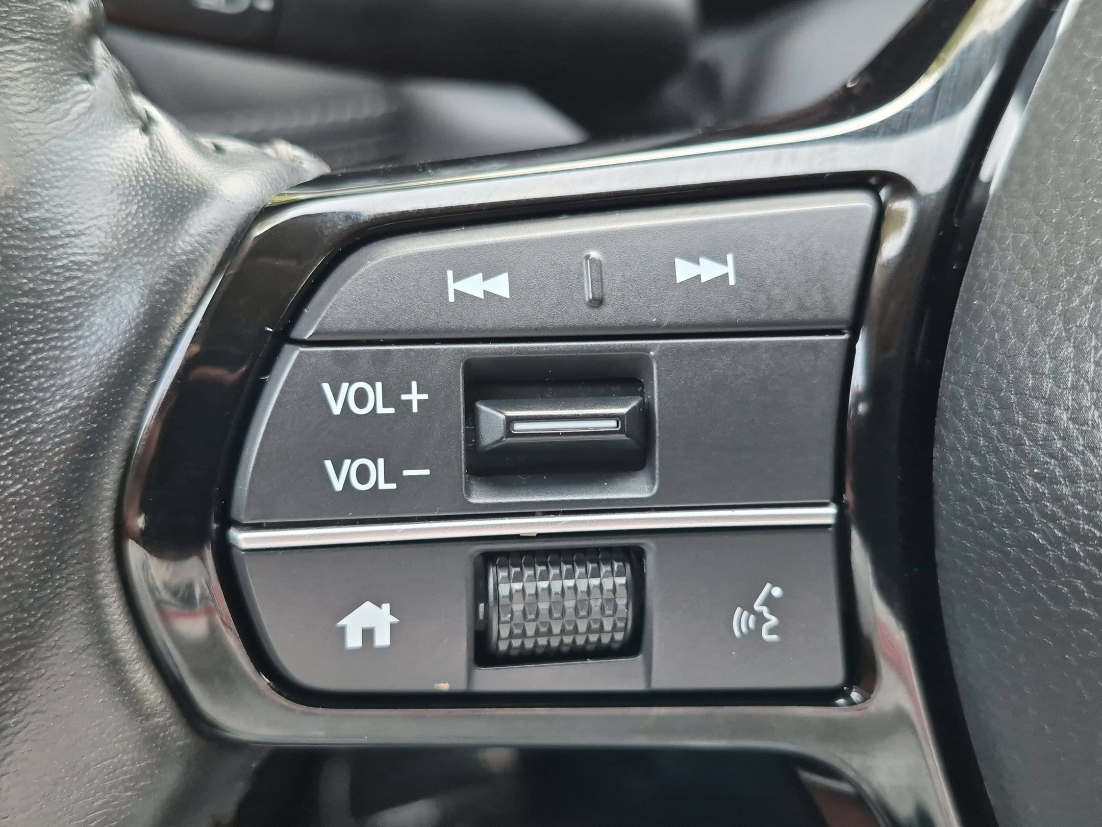 2023 Honda HR-V EX-L - Photo 14