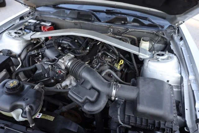 Used 2014 Silver Ford V6 Premium image 32