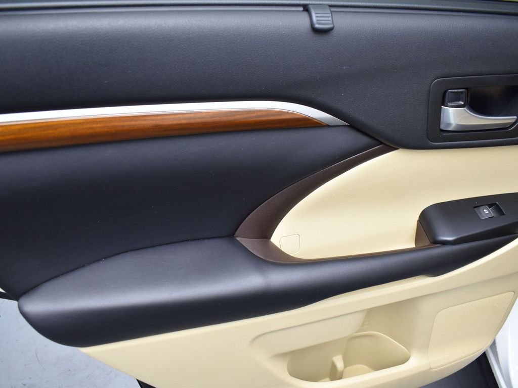 2018 TOYOTA HIGHLANDER - Image 24