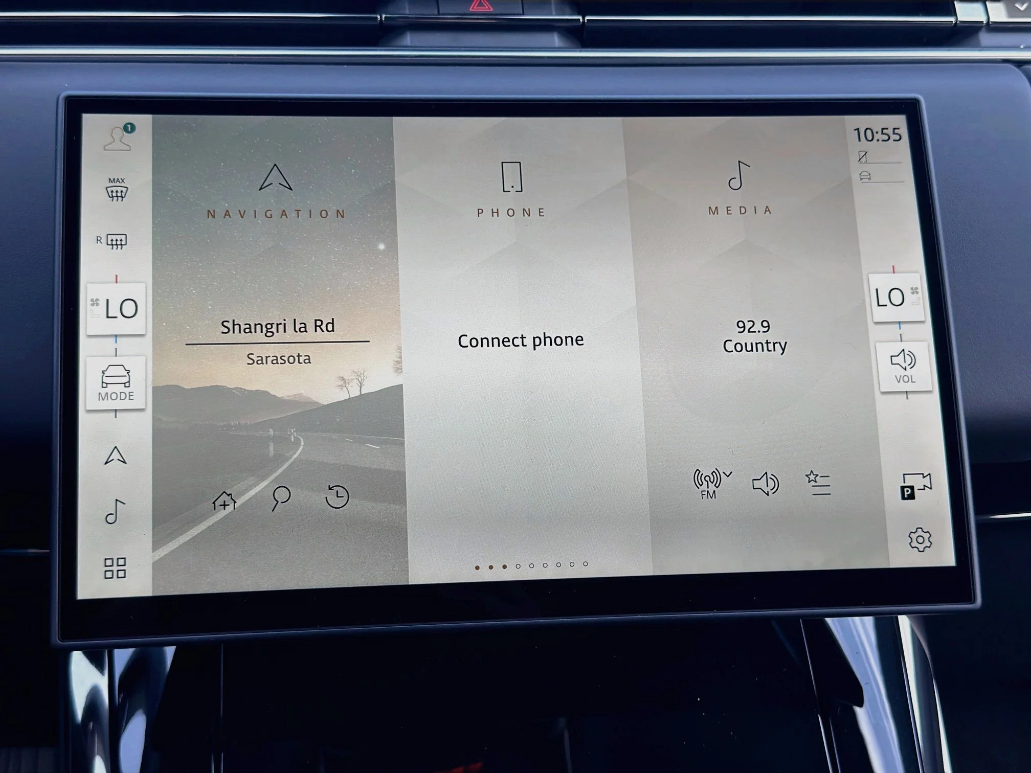 New 2026 Borasco Grey Land Rover SE image 33