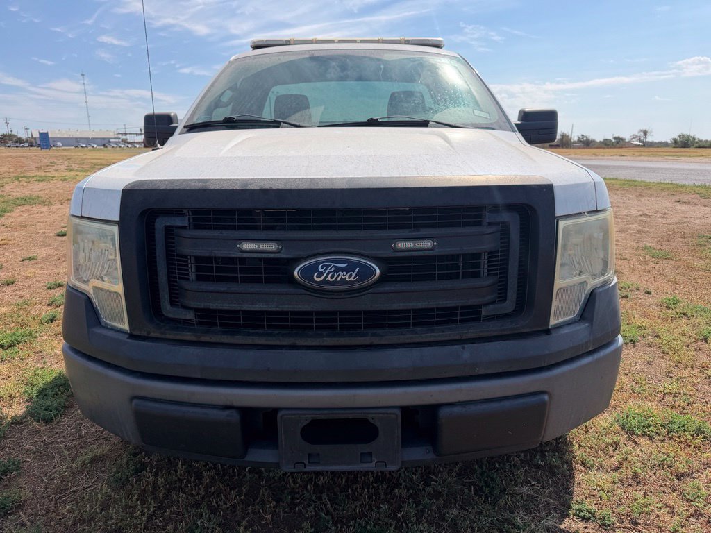 Used 2014 Oxford White Ford XL image 2