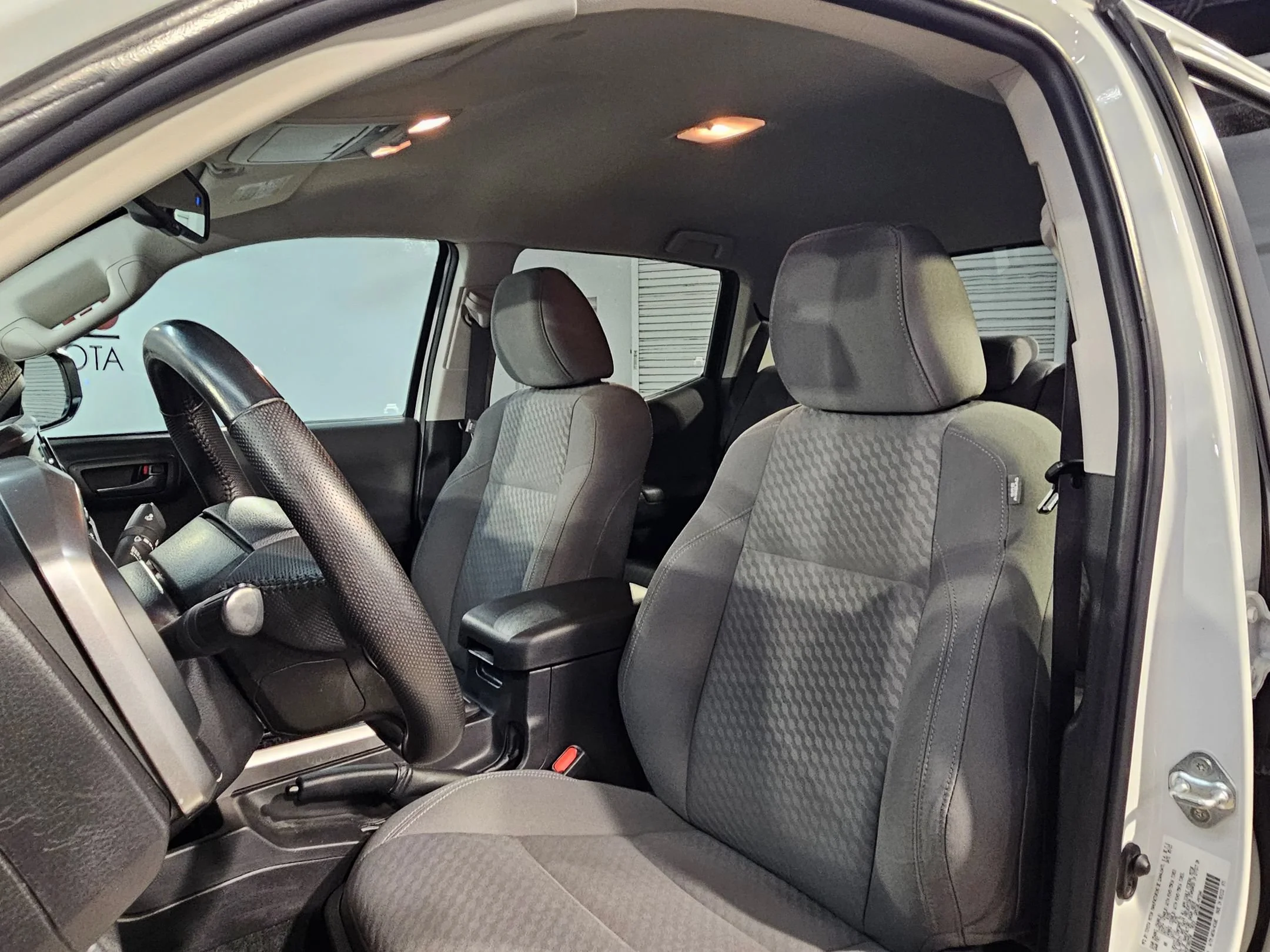 Used 2023 Ice Cap Toyota SR5 image 22