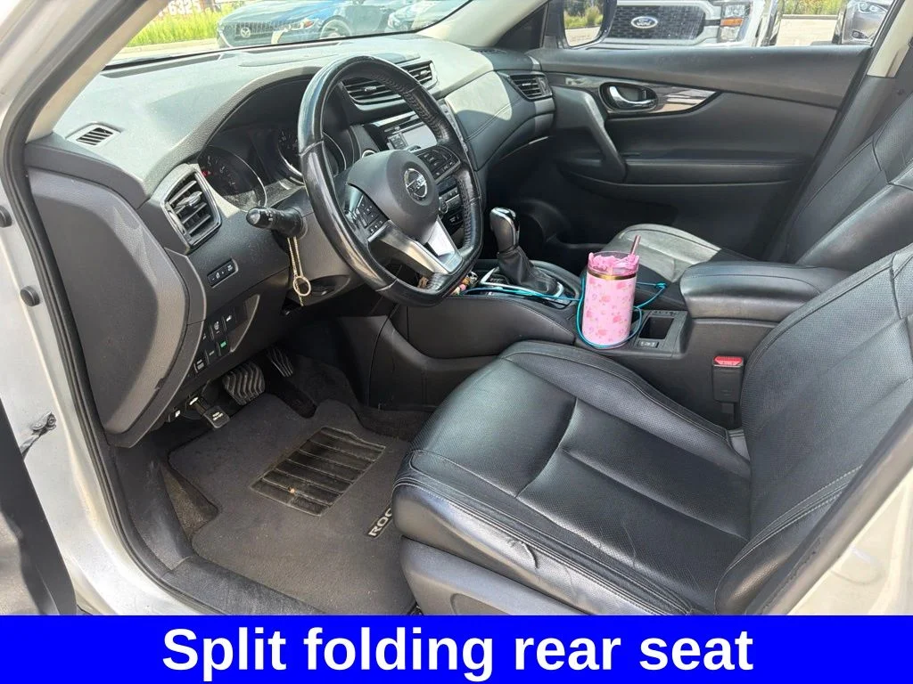 Used 2017 Silver Nissan SL image 17