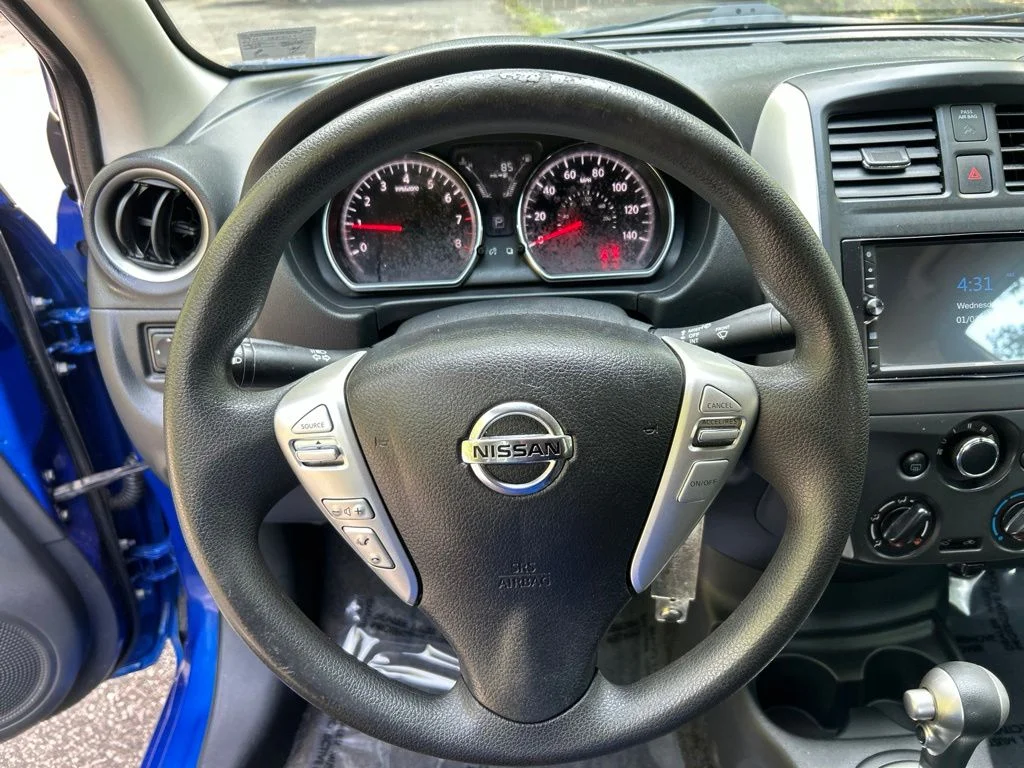 Used 2016 Blue Nissan 1.6 SV image 19