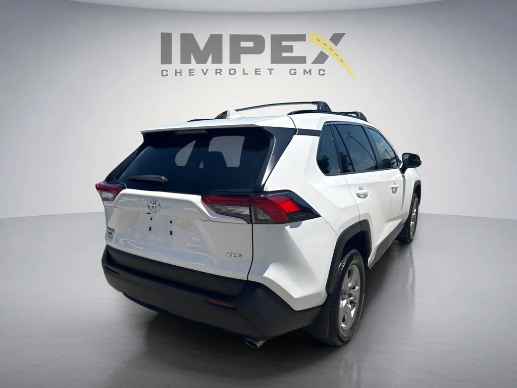 Used 2024 White Toyota XLE image 5