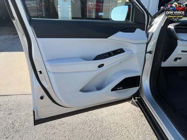New 2026 Silver Jeep Overland image 10