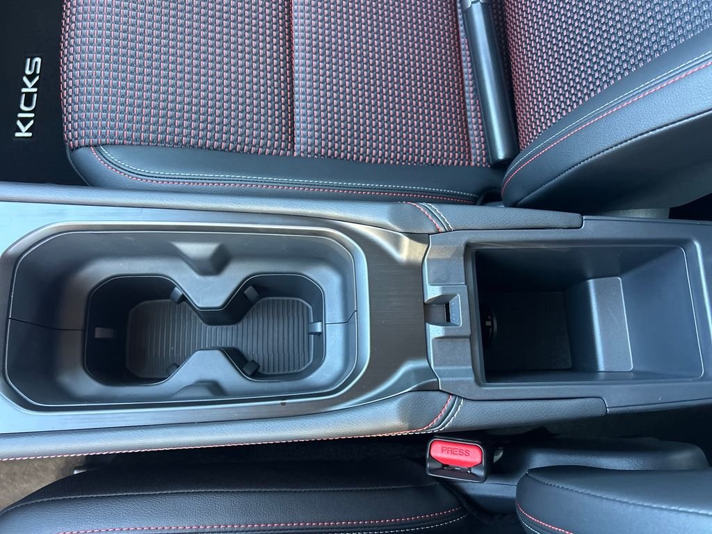 New 2026 Nissan Kicks SR 4D Sport Utility