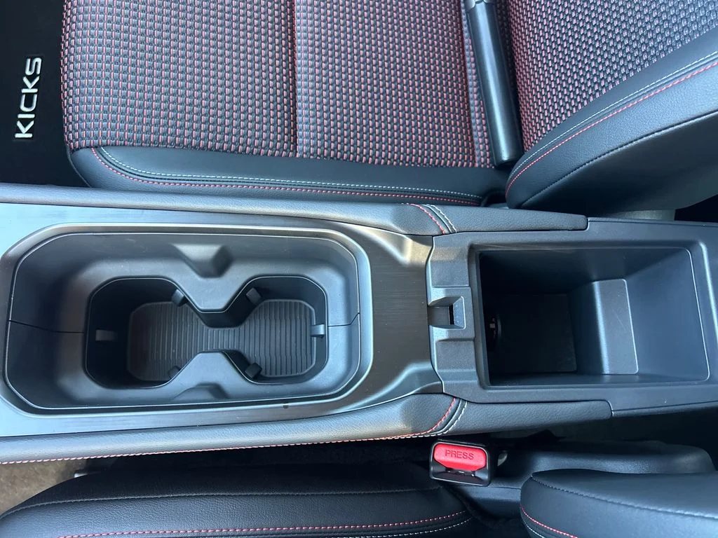 2026 Nissan KICKS SR - Photo 37