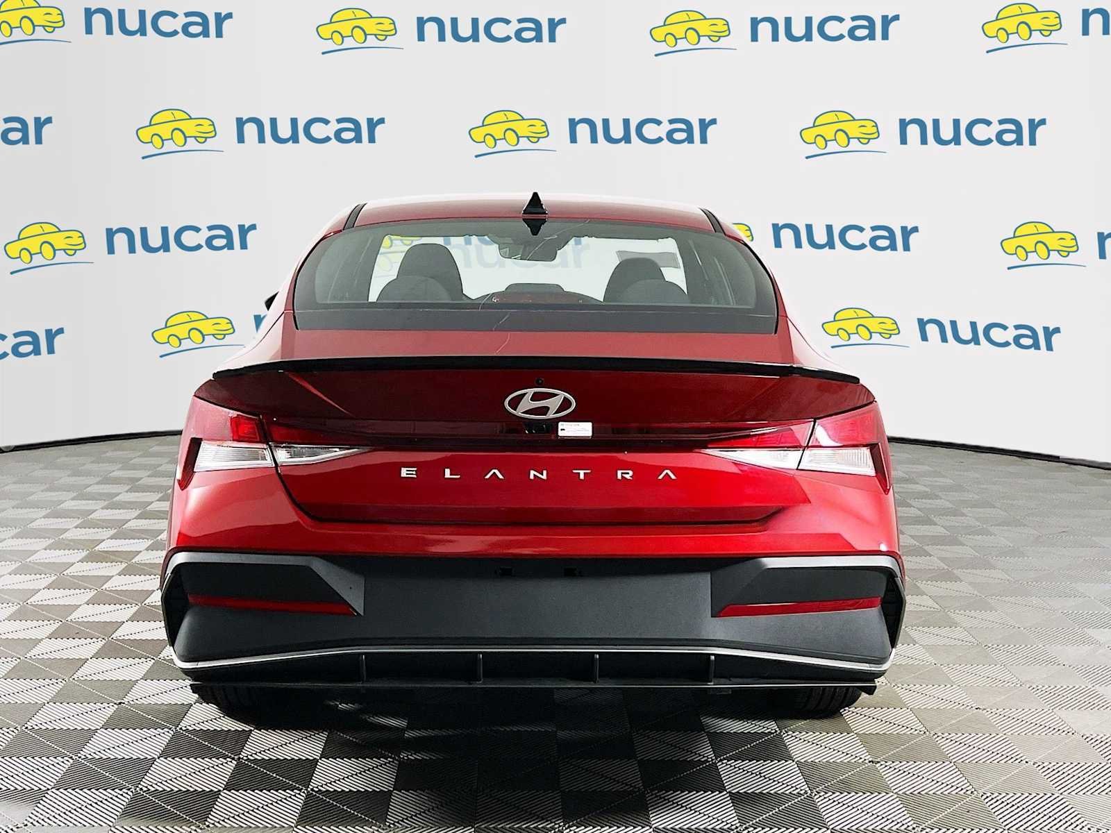 Used 2025 Ultimate Red Hyundai SEL Sport image 5