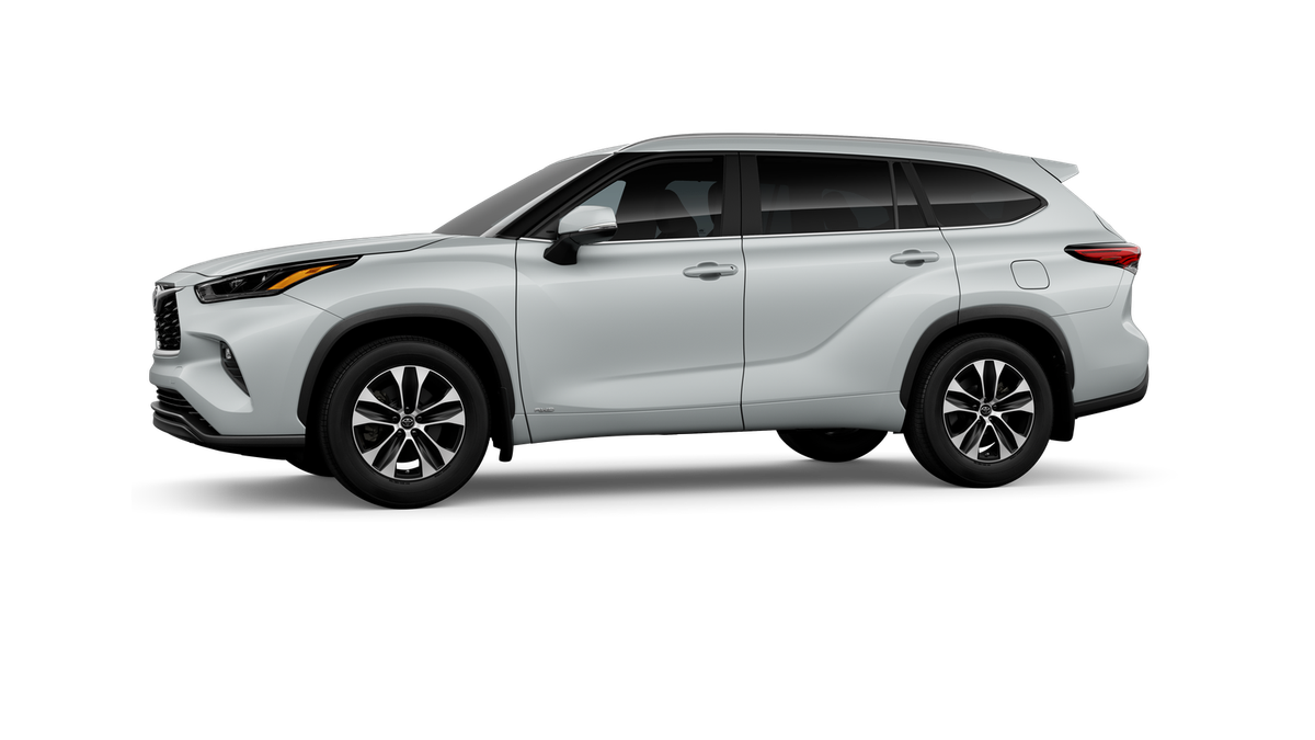 New 2026 Wind Chill Pearl Toyota Hybrid XLE image 3