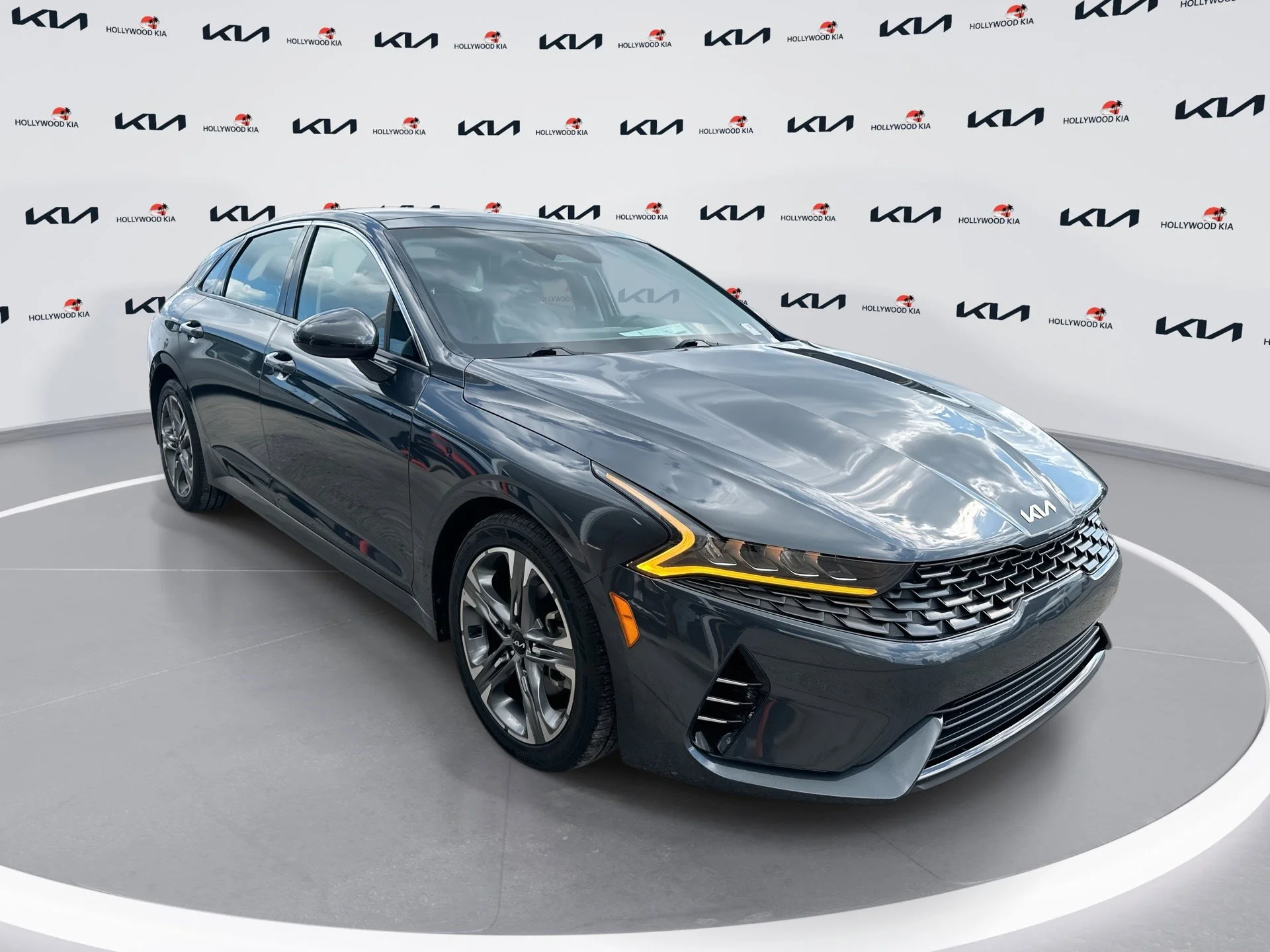 2023 Kia Optima EX FWD's photo