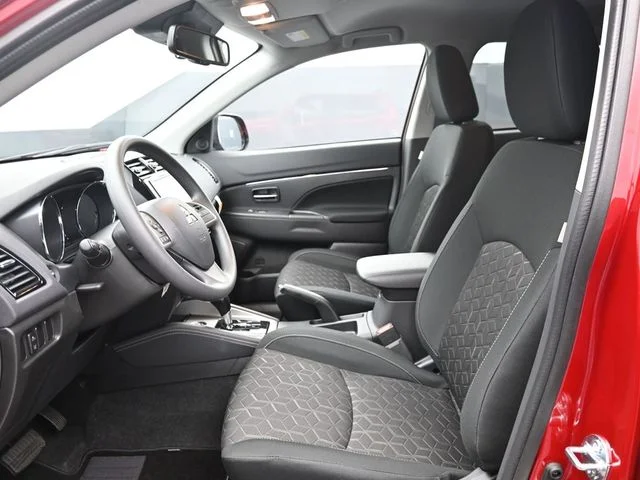New 2026 Red Mitsubishi 2.0 ES image 11