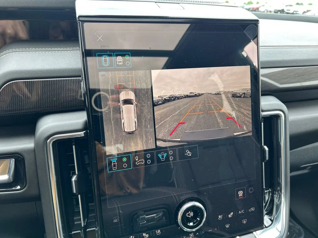 New 2026 Summit White GMC Elevation image 27