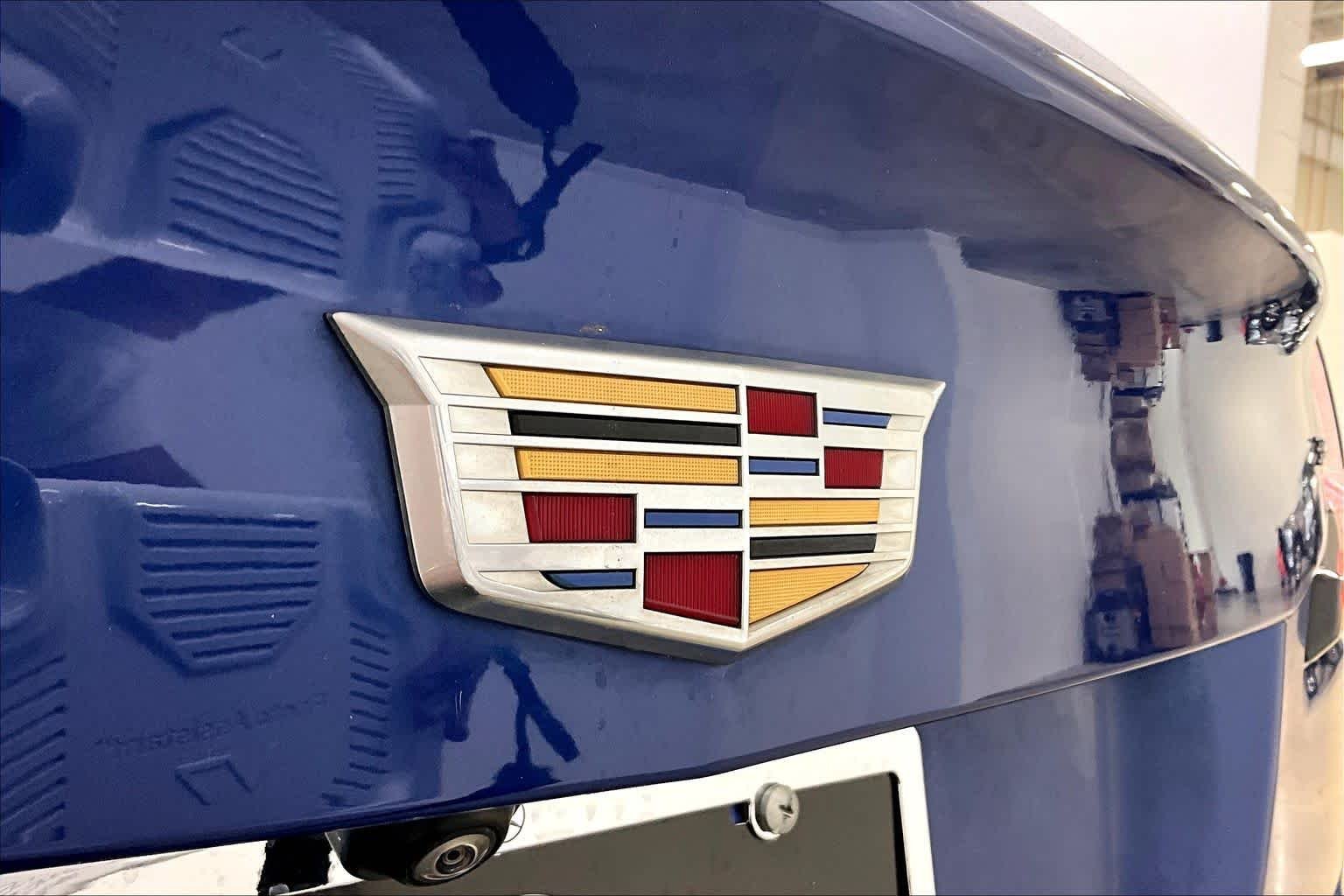 Used 2023 Wave Metallic Cadillac FWD Sport image 29