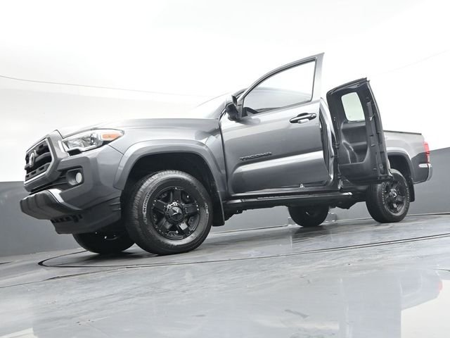 Used 2016 Gray Toyota SR5 image 41