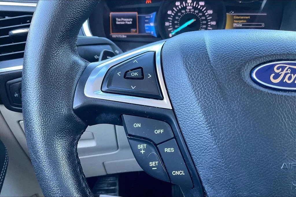Used 2017 Blue Ford Titanium image 17