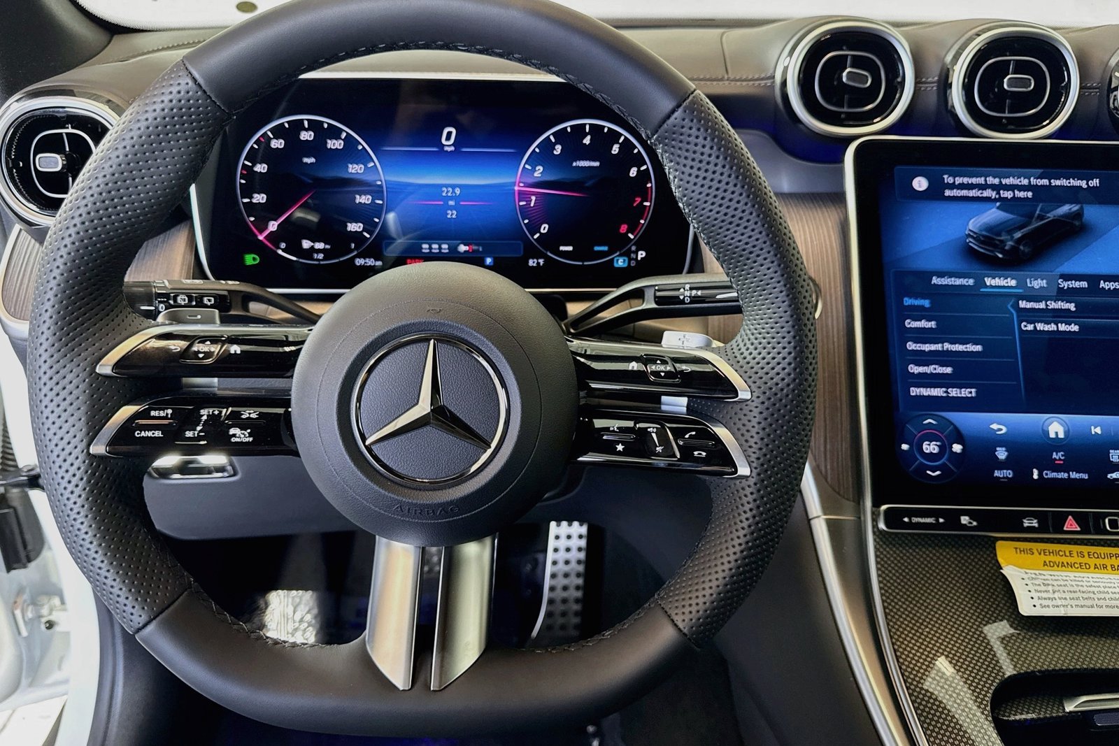New 2026 Polar White Mercedes-Benz GLC 300 image 11