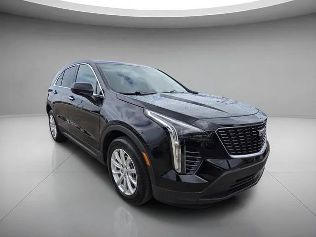 Used 2023 Stellar Black Metallic Cadillac FWD Luxury image 7