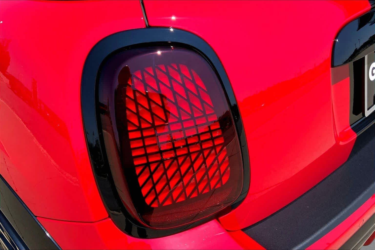 New 2026 Chili Red II MINI Iconic image 14