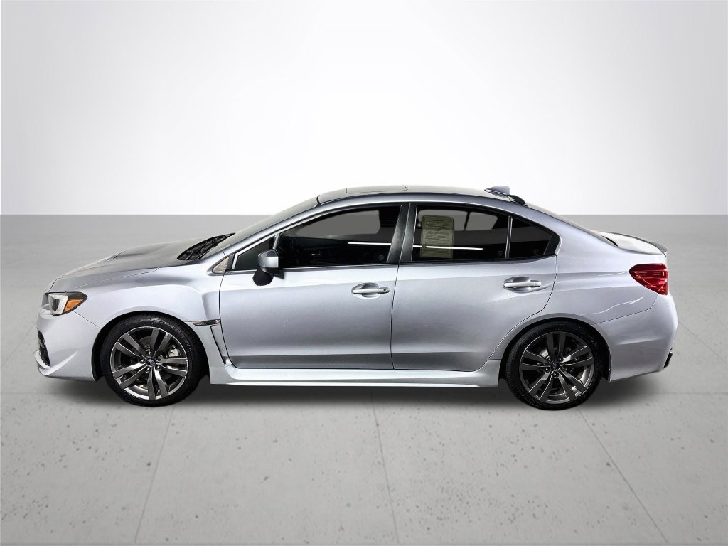 Used 2016 Ice Silver Metallic Subaru Limited image 9