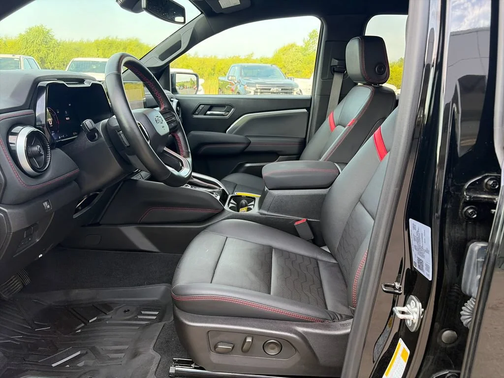 2026 Chevrolet Colorado Z71 - Photo 25