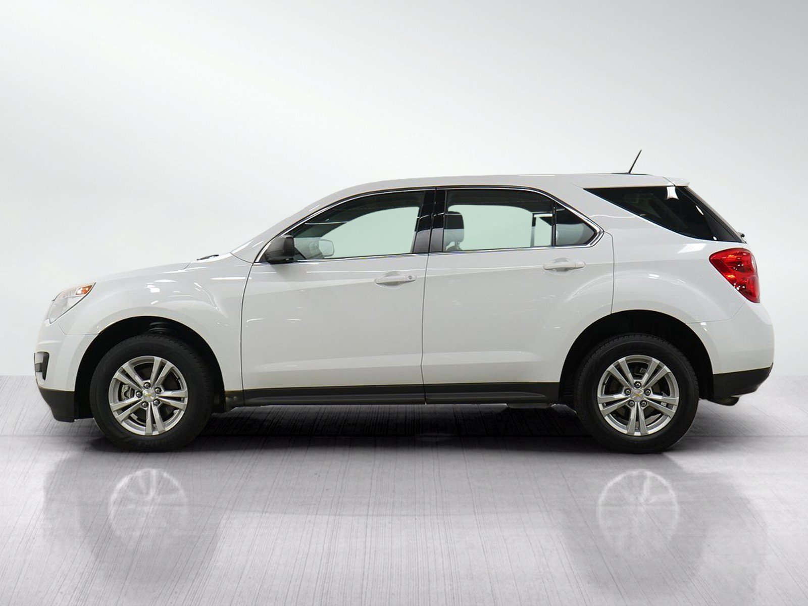 Used 2015 Chevrolet Equinox LS with VIN 2GNALAEK3F6109880 for sale in White Bear Lake, Minnesota