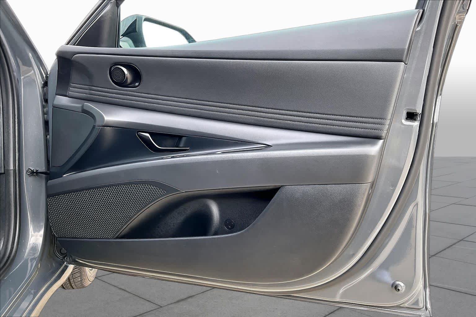 Used 2026 Ecotronic Gray Hyundai SEL Sport image 22