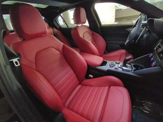 2025 Alfa Romeo Giulia Base - Photo 24