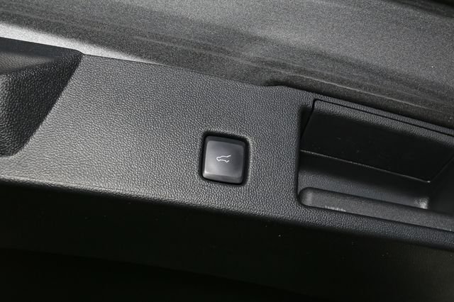 Used 2023 Gray Ford ST-Line image 12