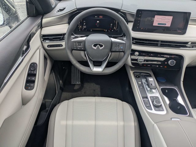 New 2027 RADIANT WHITE INFINITI Luxe AWD image 17
