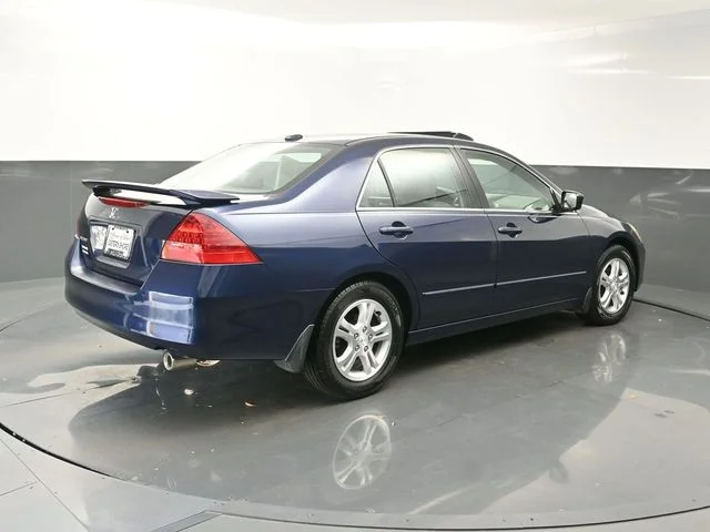 Used 2007 Blue Honda EX-L image 7
