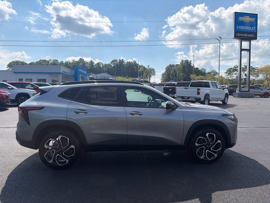 2026 Chevrolet Trax RS - Photo 9