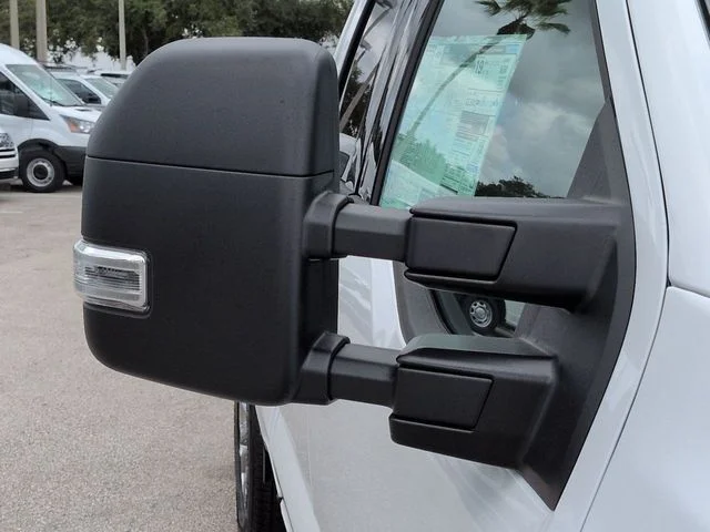 New 2026 Oxford White Ford XLT image 12