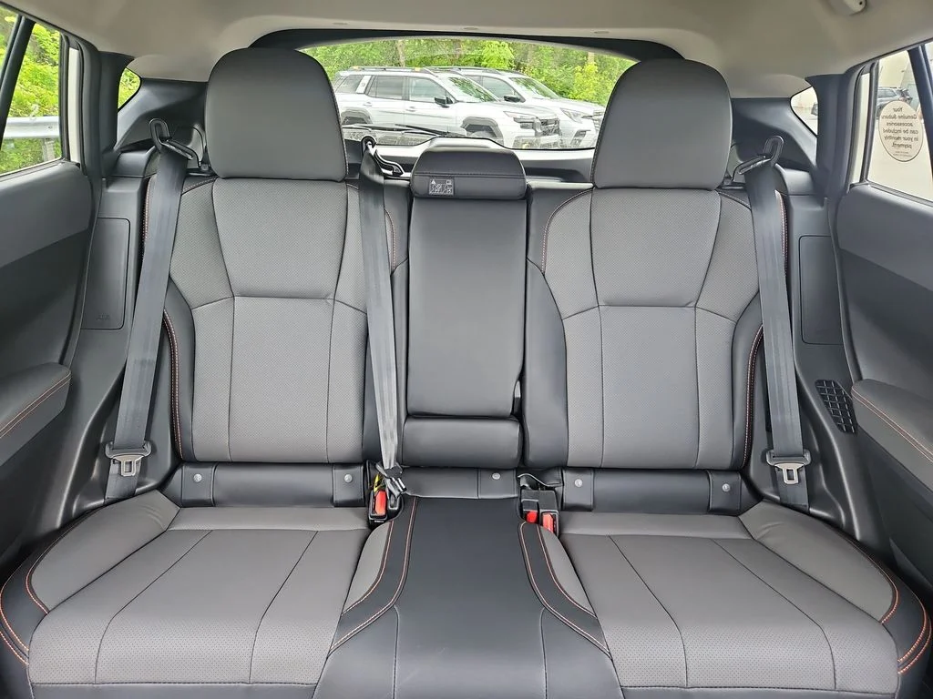New 2026 CRYSTAL WHITE PEARL Subaru Limited Hybrid image 13