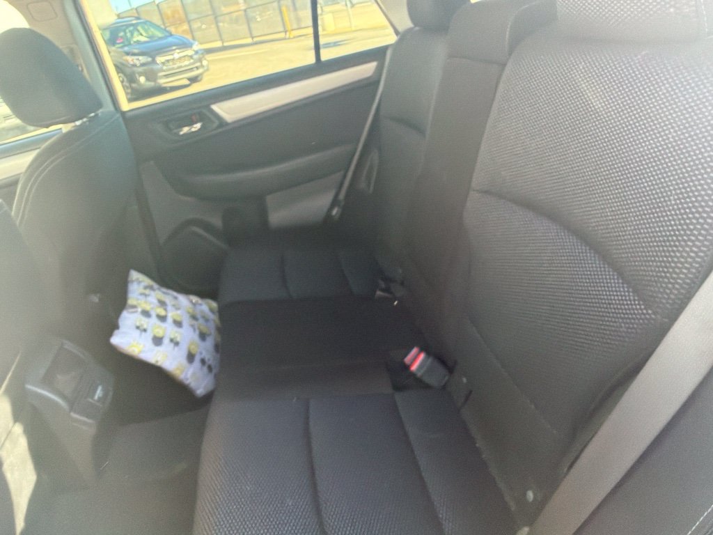 Used 2018 Gray Subaru 2.5i Premium image 9