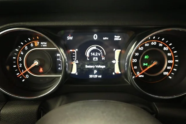 Used 2023 Black Clearcoat Jeep High Altitude image 30