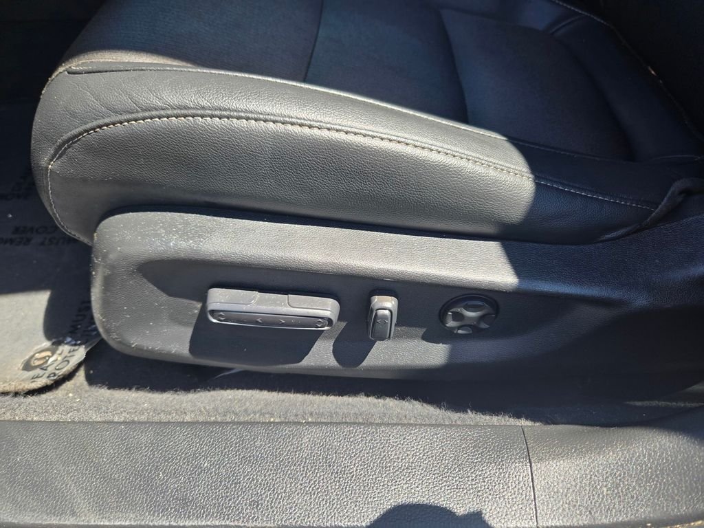 Used 2022  Honda Sport image 11