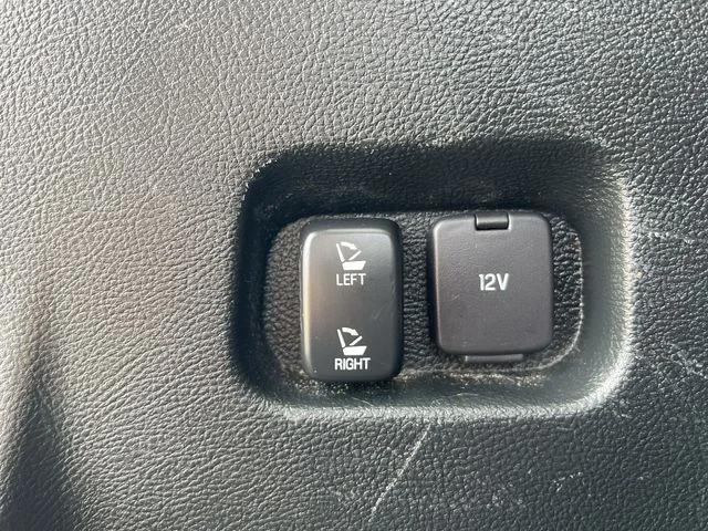 Used 2019 Gray Ford SEL image 27