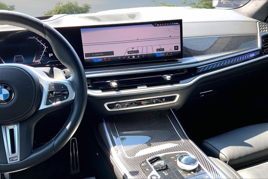 Used 2024 Gray BMW M60i image 9